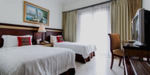 Emerald Suites | Extended Stay Suites | Group Discounts | Las Vegas, Nevada